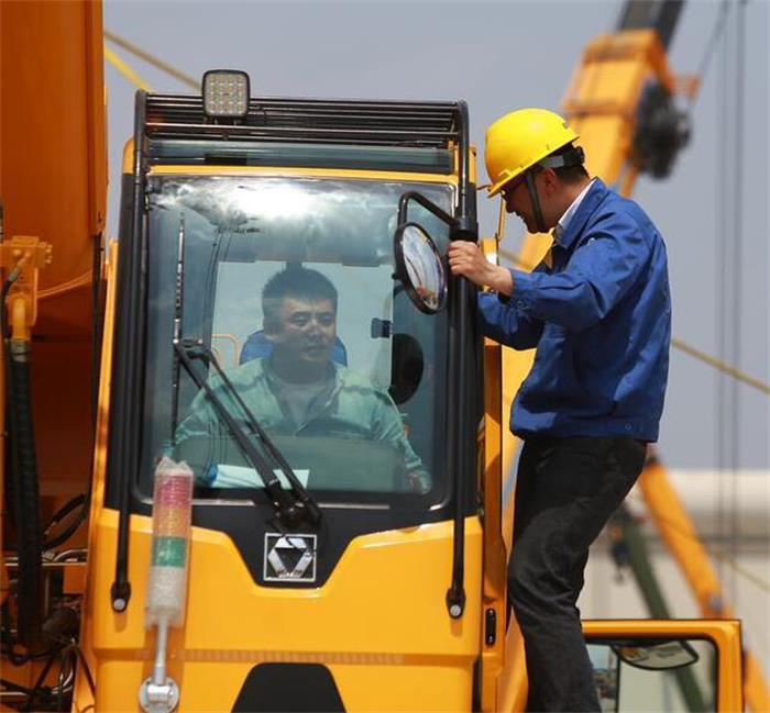 徐工十年磨一劍 最新發(fā)布起重機引領(lǐng)國內(nèi)行業(yè)邁向中高端 徐工十年磨一劍 最新發(fā)布起重機引領(lǐng)國內(nèi)行業(yè)邁向中高端